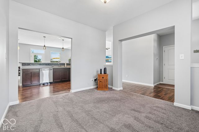 287 S Woodridge Drive, Pittsboro, IN 46167