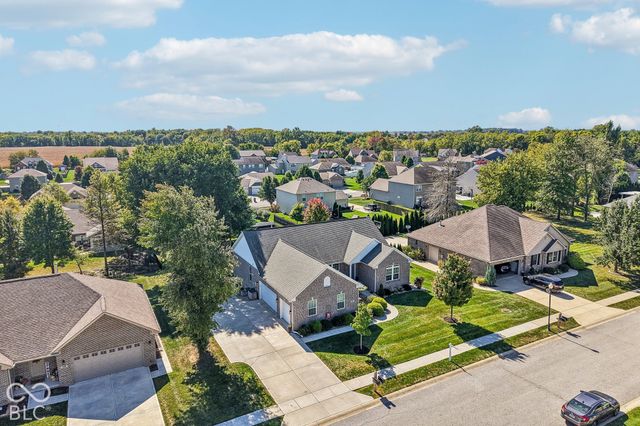 287 S Woodridge Drive, Pittsboro, IN 46167
