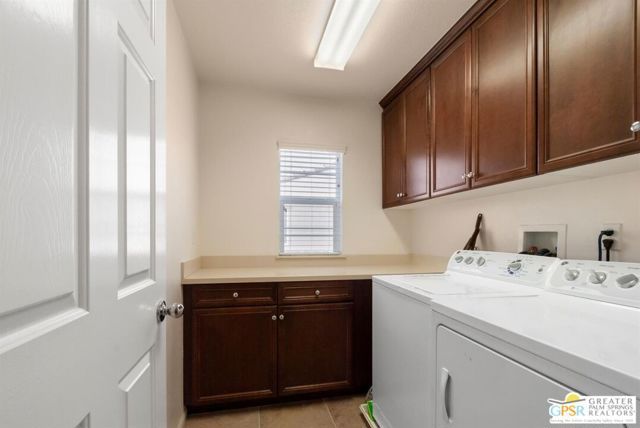 446 Via De La Paz, Palm Desert, CA 92211