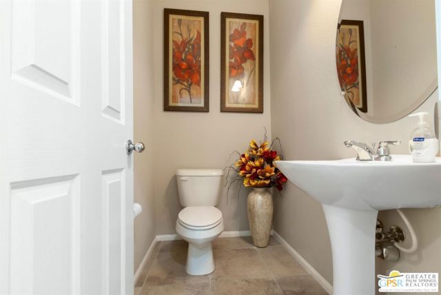 446 Via De La Paz, Palm Desert, CA 92211