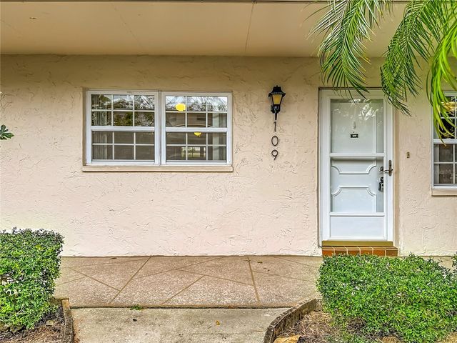 831 MAPLE COURT 109, Dunedin, FL 34698