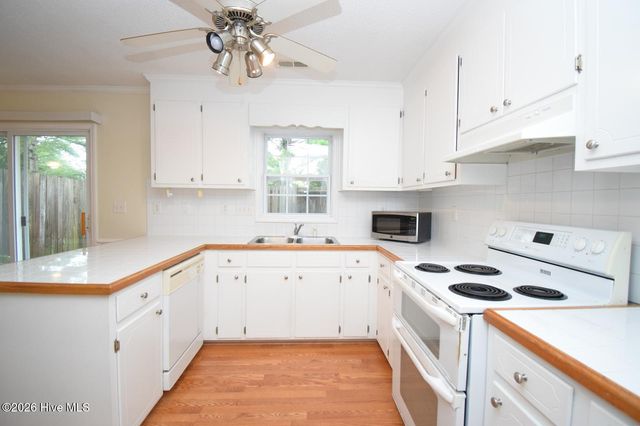 2325 Vineyard Drive C3, Winterville, NC 28590