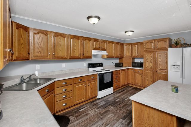 1235 E 34th Street, Des Moines, IA 50317