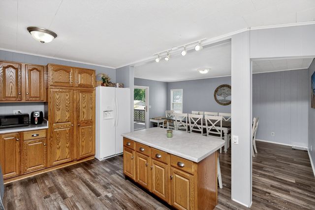 1235 E 34th Street, Des Moines, IA 50317