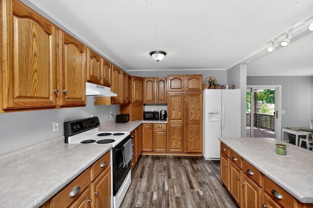1235 E 34th Street, Des Moines, IA 50317