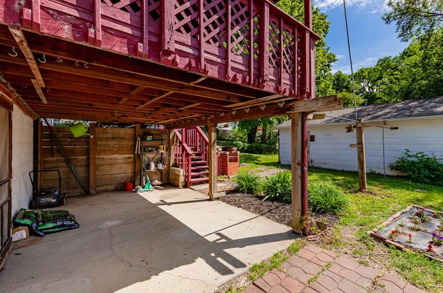 1235 E 34th Street, Des Moines, IA 50317