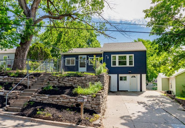 1235 E 34th Street, Des Moines, IA 50317