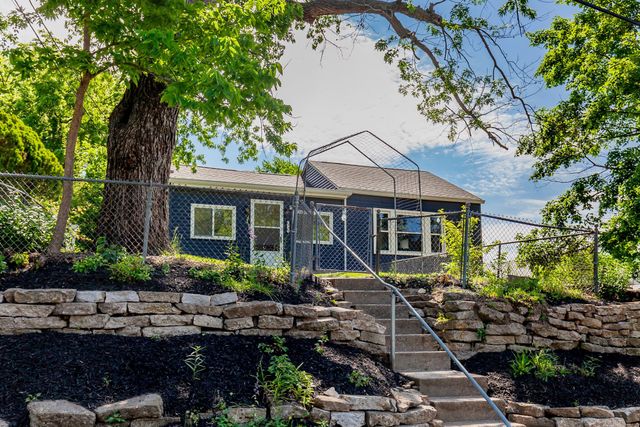 1235 E 34th Street, Des Moines, IA 50317