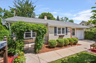 36 Mosedale Street, St. Charles, IL 60174