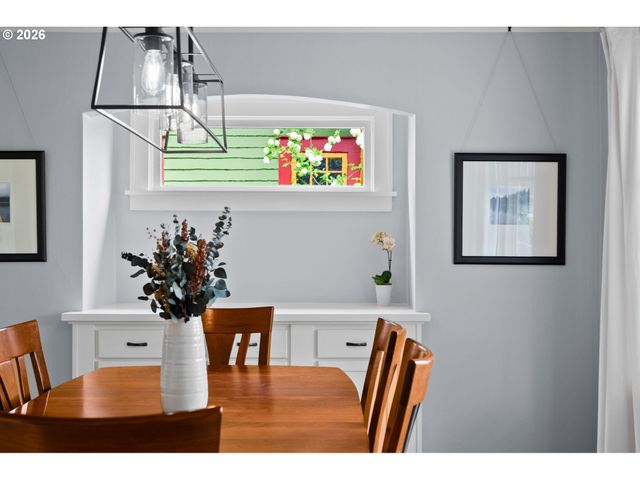 4403 Ne 32ND Pl, Portland, OR 97211