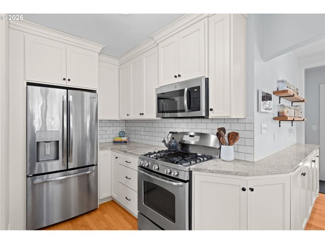 4403 Ne 32ND Pl, Portland, OR 97211