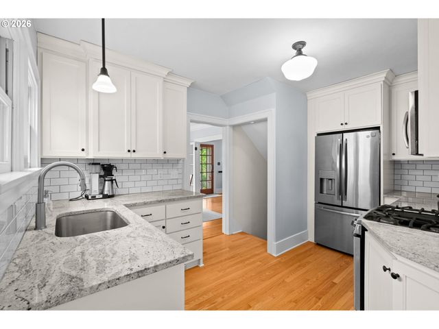 4403 Ne 32ND Pl, Portland, OR 97211