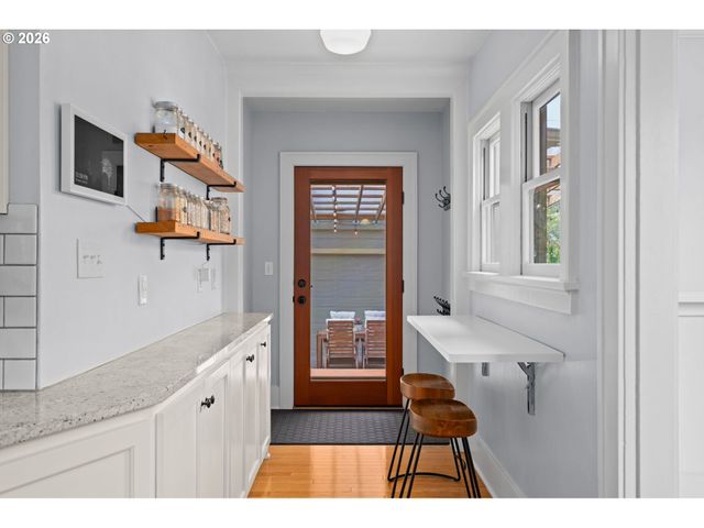 4403 Ne 32ND Pl, Portland, OR 97211