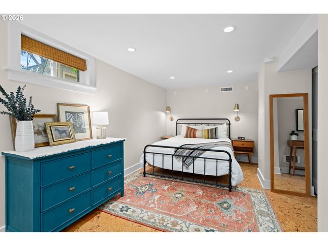 4403 Ne 32ND Pl, Portland, OR 97211