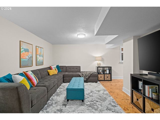 4403 Ne 32ND Pl, Portland, OR 97211