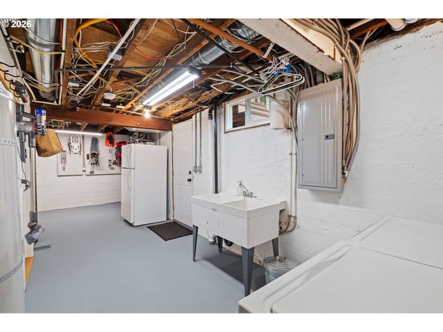 4403 Ne 32ND Pl, Portland, OR 97211