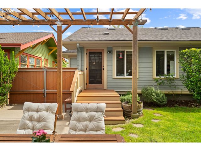 4403 Ne 32ND Pl, Portland, OR 97211