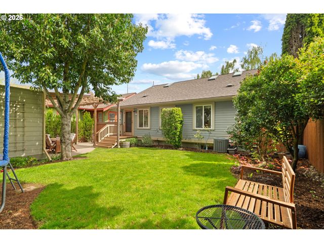4403 Ne 32ND Pl, Portland, OR 97211