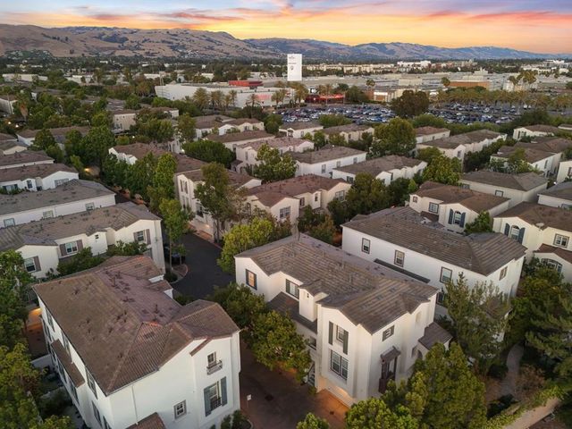 44 Moon Dance, Milpitas, CA 95035