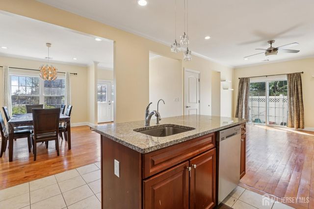 32 Cinder Road 3, Edison, NJ 08820