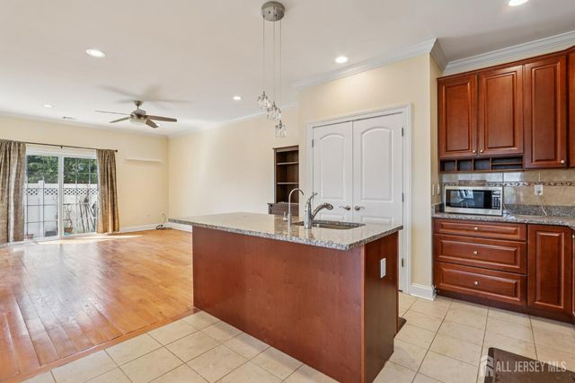 32 Cinder Road 3, Edison, NJ 08820