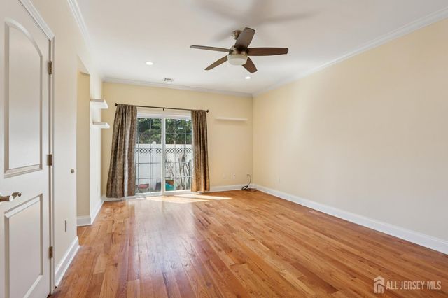 32 Cinder Road 3, Edison, NJ 08820