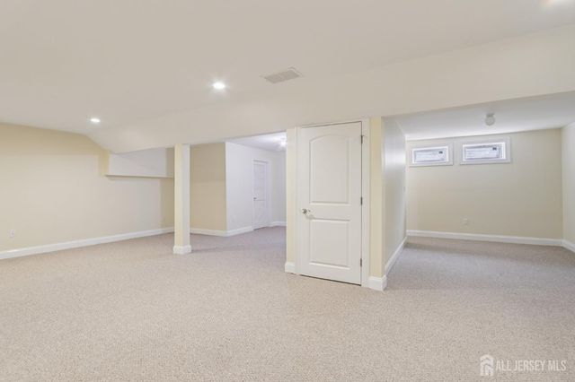 32 Cinder Road 3, Edison, NJ 08820