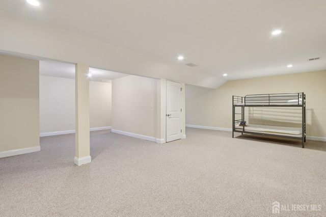 32 Cinder Road 3, Edison, NJ 08820