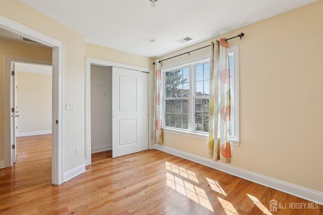 32 Cinder Road 3, Edison, NJ 08820