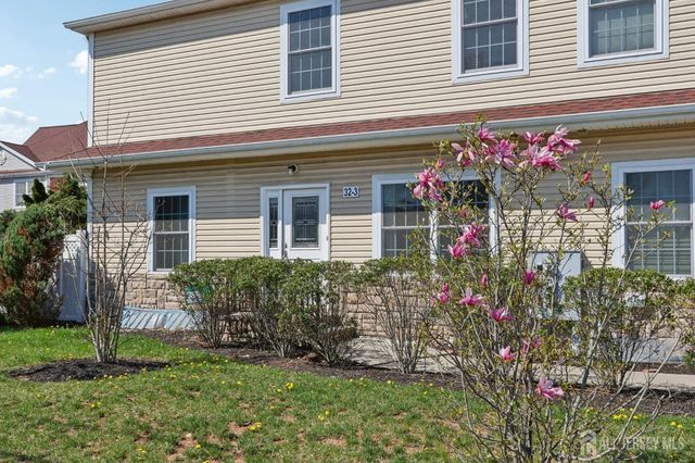 32 Cinder Road 3, Edison, NJ 08820