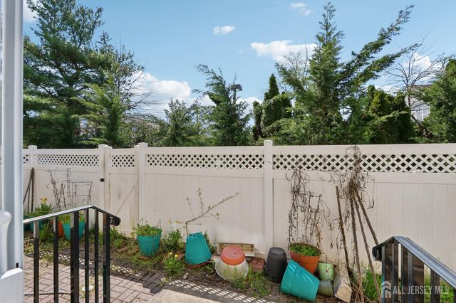 32 Cinder Road 3, Edison, NJ 08820