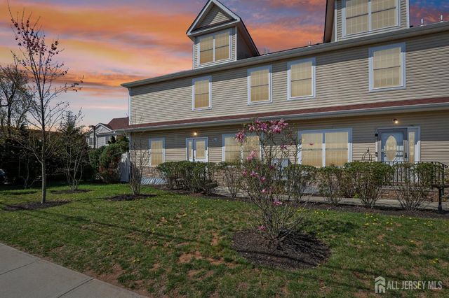 32 Cinder Road 3, Edison, NJ 08820