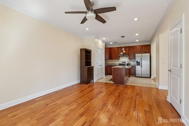 32 Cinder Road 3, Edison, NJ 08820