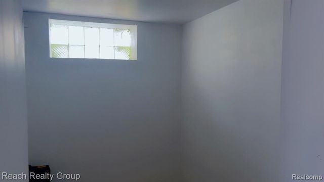 16346 Ellsworth Street, Detroit, MI 48227
