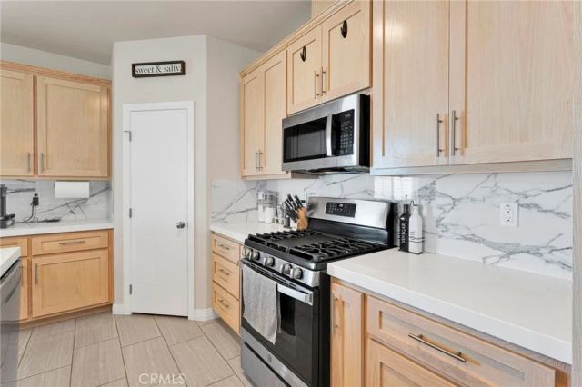 22620 Laurel, Apple Valley, CA 92308