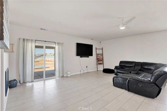 22620 Laurel, Apple Valley, CA 92308