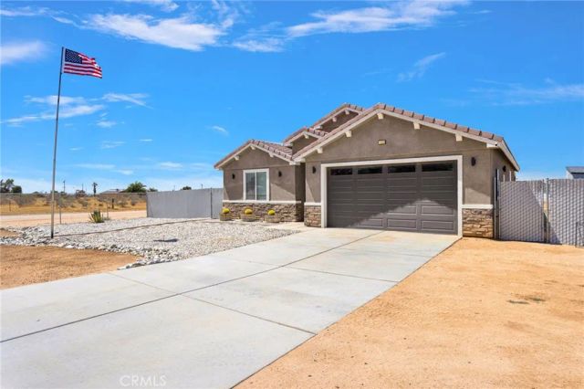 22620 Laurel, Apple Valley, CA 92308