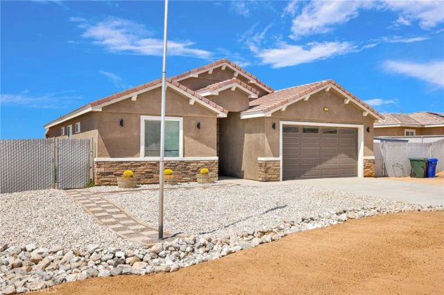 22620 Laurel, Apple Valley, CA 92308