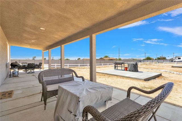 22620 Laurel, Apple Valley, CA 92308