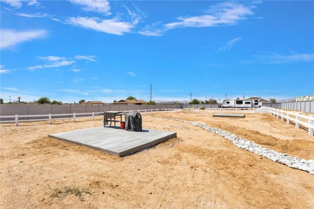 22620 Laurel, Apple Valley, CA 92308