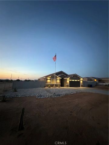 22620 Laurel, Apple Valley, CA 92308