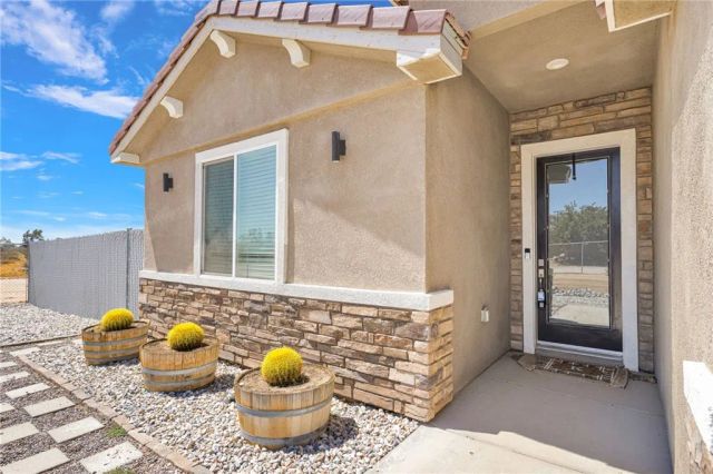 22620 Laurel, Apple Valley, CA 92308