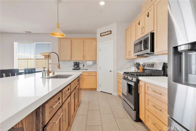 22620 Laurel, Apple Valley, CA 92308