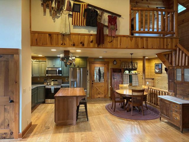 N8962 State Road 162, Mindoro, WI 54644