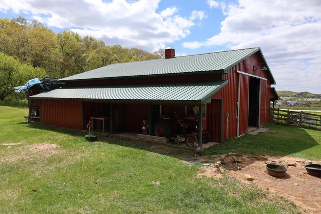 N8962 State Road 162, Mindoro, WI 54644