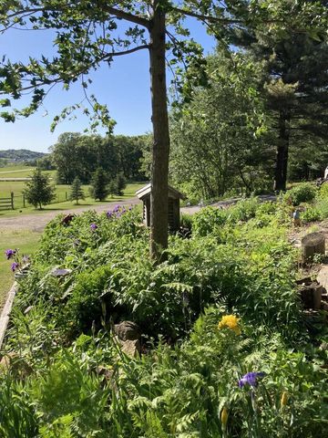 N8962 State Road 162, Mindoro, WI 54644