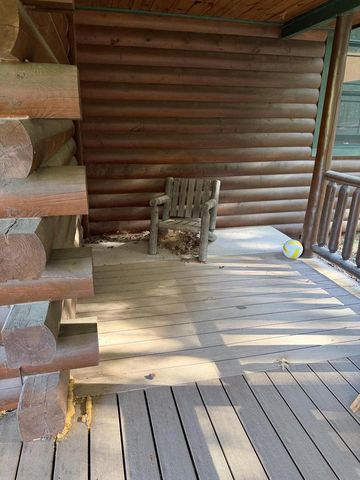 N8962 State Road 162, Mindoro, WI 54644