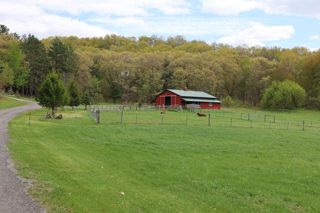 N8962 State Road 162, Mindoro, WI 54644