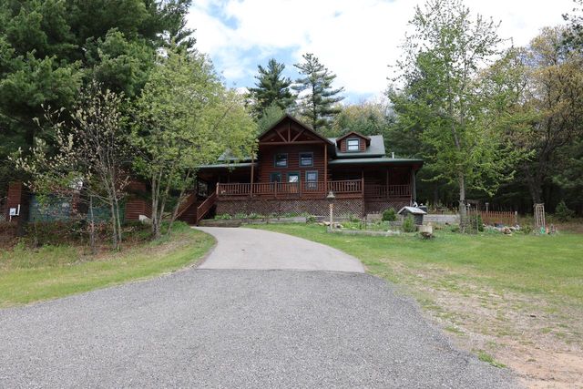 N8962 State Road 162, Mindoro, WI 54644