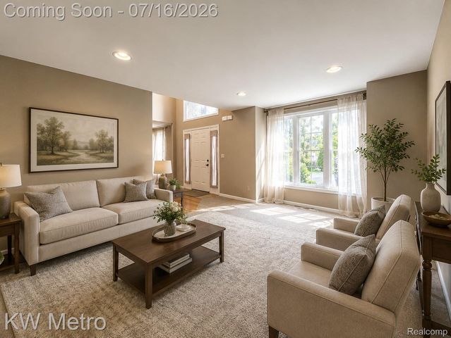1176 CADMUS Drive, Troy, MI 48085